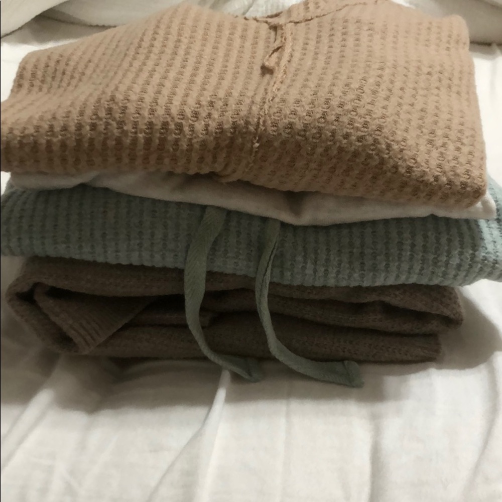 SWEATER BUNDLE(4)